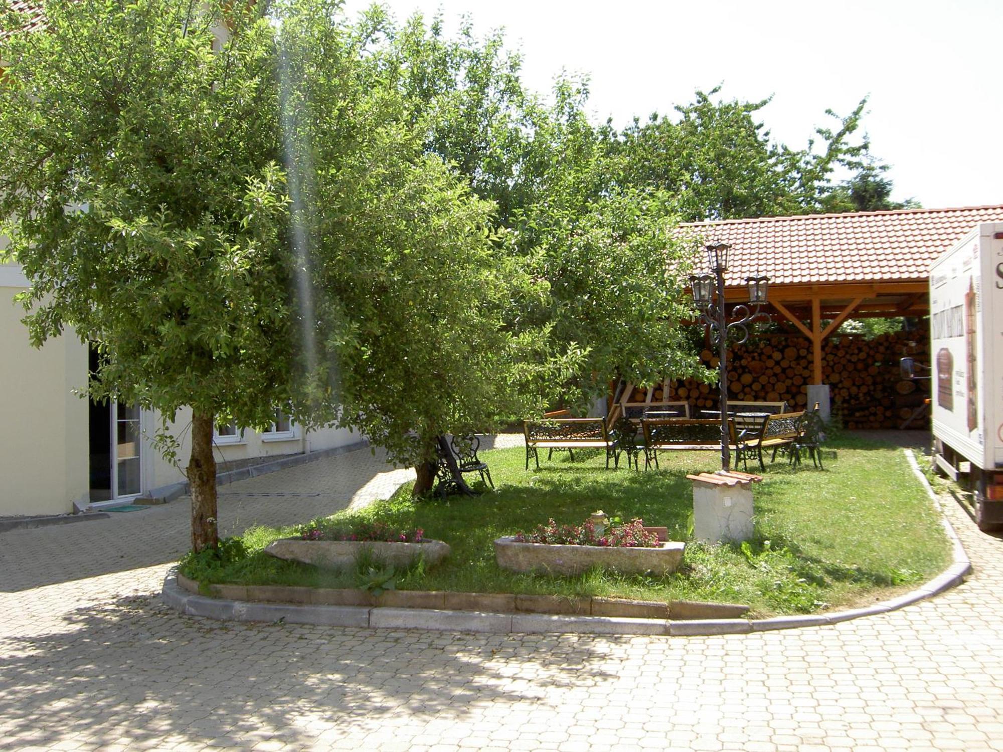 Hotel Klor Doudleby Εξωτερικό φωτογραφία